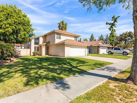 3rd image of 10333 Comanche Ave