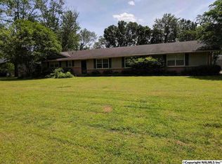 1308 Woodside Dr, Athens, AL 35613