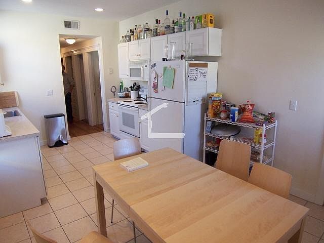 1st image of 81 Gibbs St #1AI
