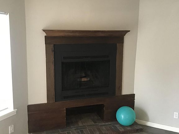 4th image of 814 Hardy Springs Cir APT D