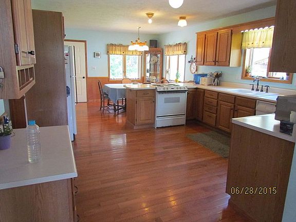 Kitchen/Dining 14 x 22