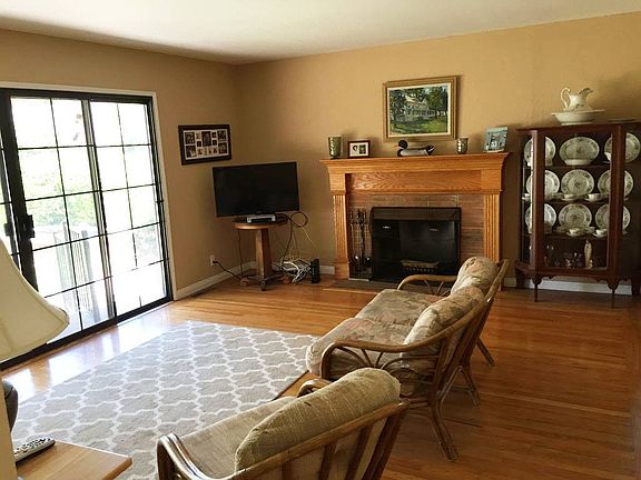 4th image of 370 La Herran Dr