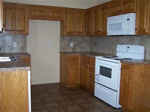 3rd image of 1207 SE 18th St
