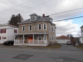 49 Pine St, Fitchburg, MA
