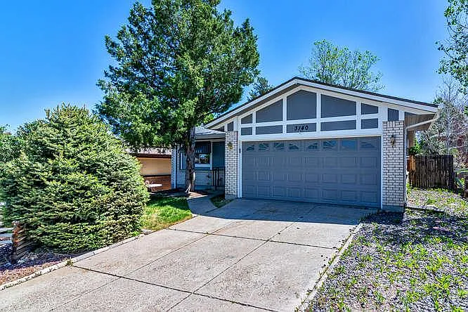 3140 S Pitkin St — Photo 11