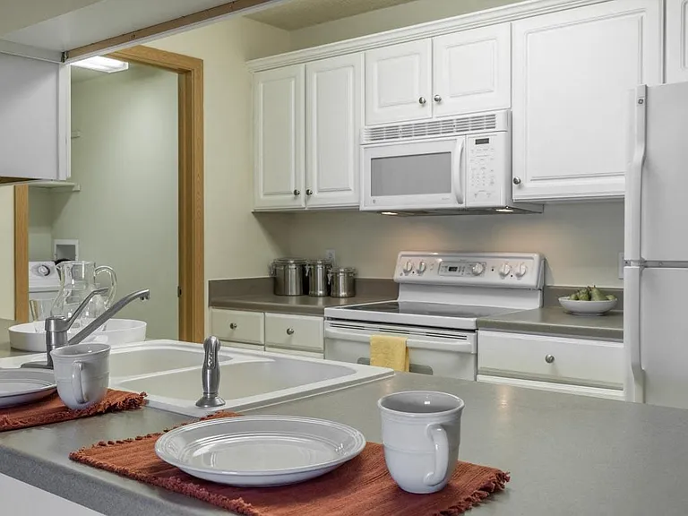 Pinebrook Apartments — Photo 95