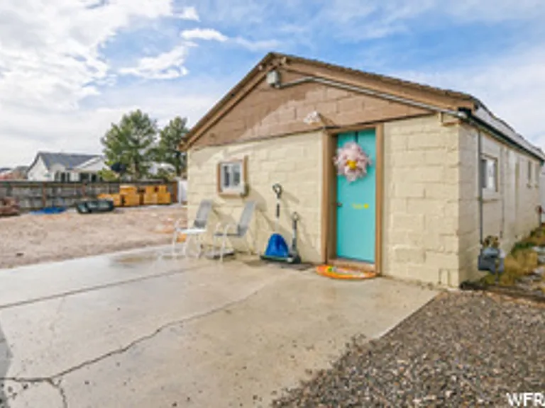 11164 S Temple Dr — Photo 1