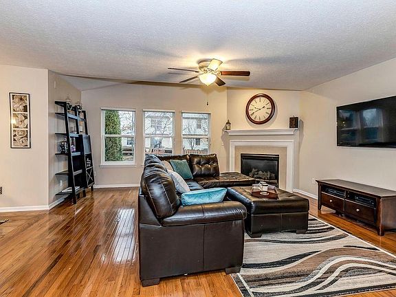 5th image of 1795 Westwood Dr