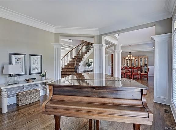 5th image of 1352 Shinnecock Ln