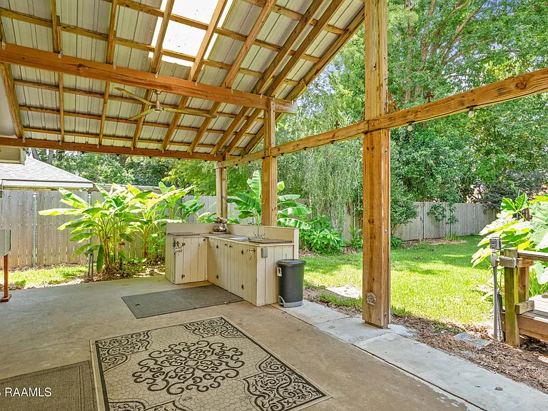 140 Orangewood Dr — Photo 23