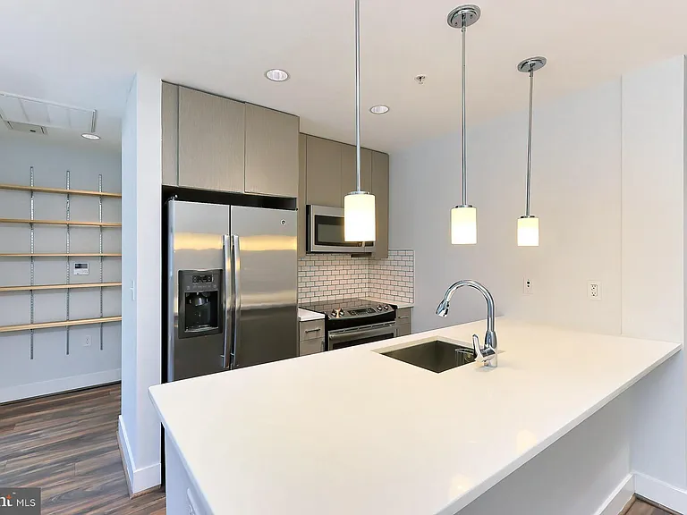 1111 Orren St NE #101 — Photo 17