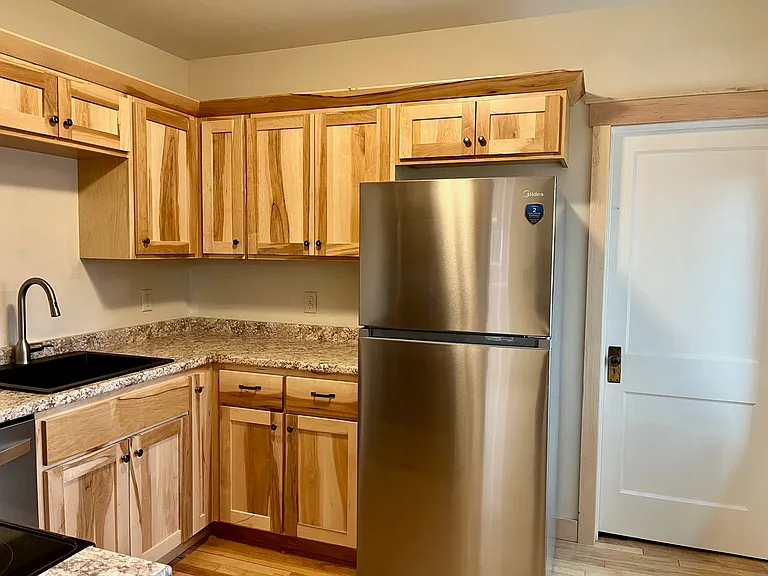803 Fleming Ave — Photo 2