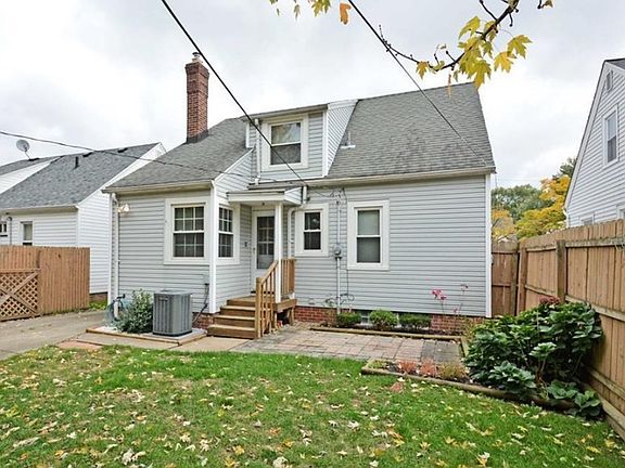 3rd image of 4334 W 137th St