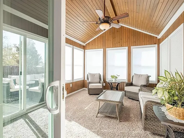 3024 Rolling Hill Dr — Photo 8