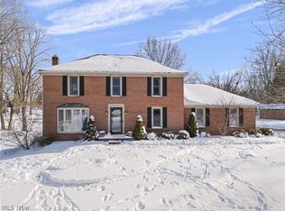 11585 Eldorado Cir NE, Hartville, OH 44632