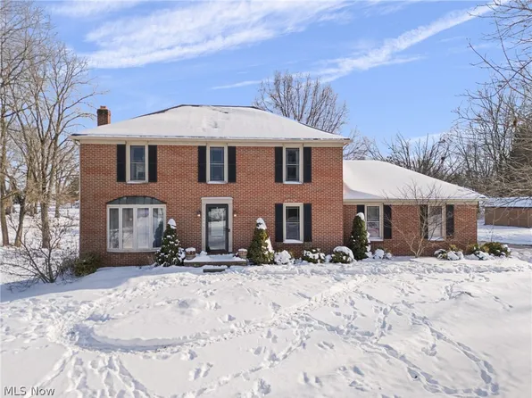 11585 Eldorado Cir NE, Hartville, OH 44632