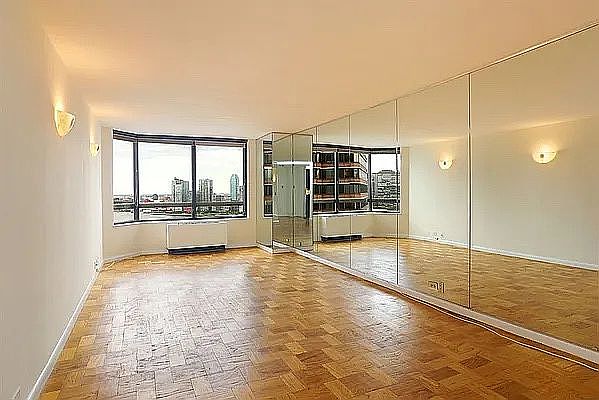 1st image of 630 1st Ave APT 27R
