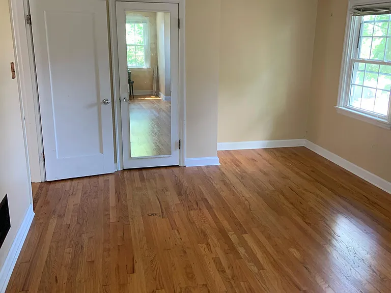 9 W Withrow St — Photo 10