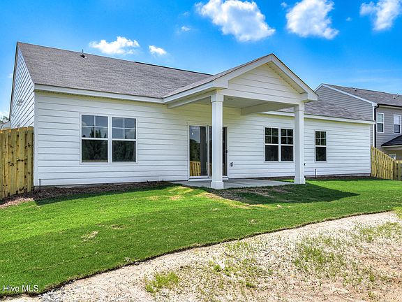 4th image of 721 Burlington Drive