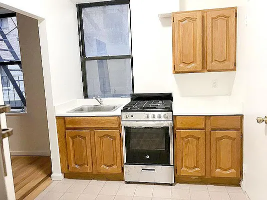 Rented by AJ Clarke | media 25