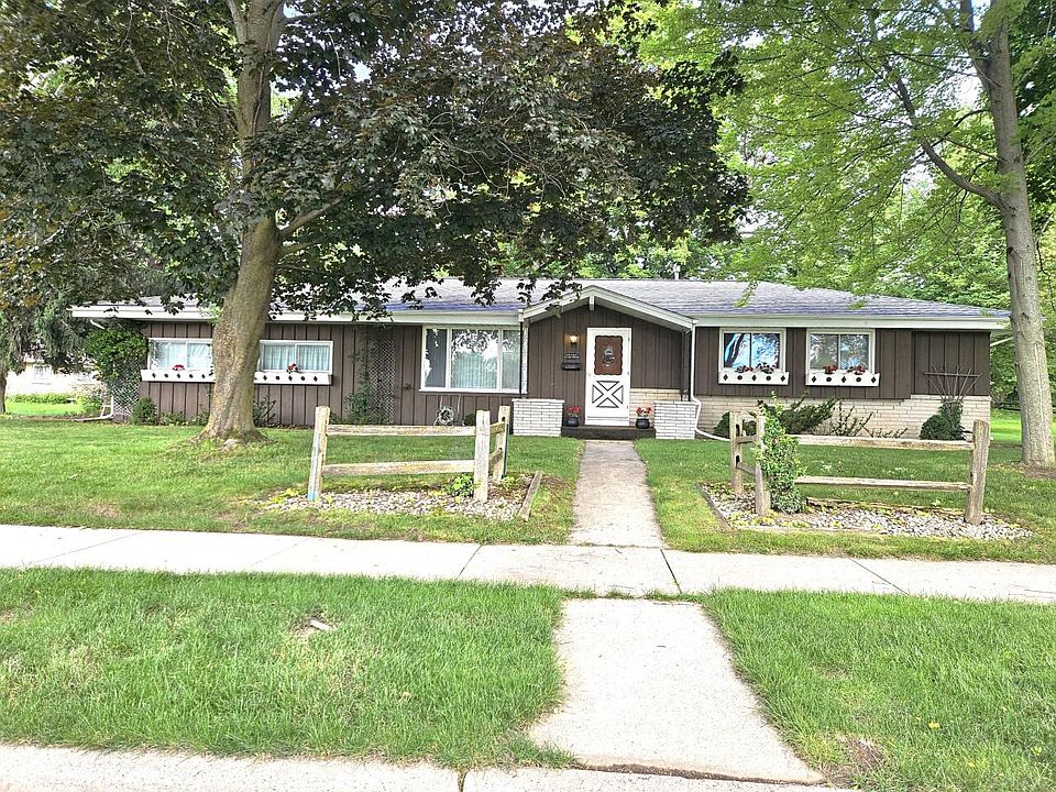 1st image of W53N585 Highland DRIVE
