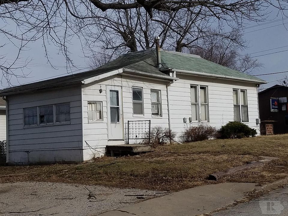 2nd image of 402 N 18th St