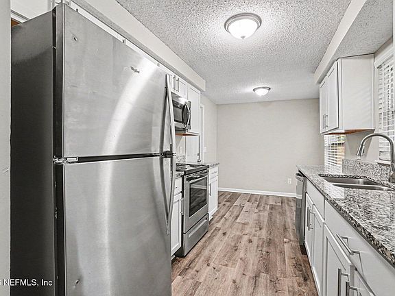 4th image of 2622 PINEWOOD Boulevard S