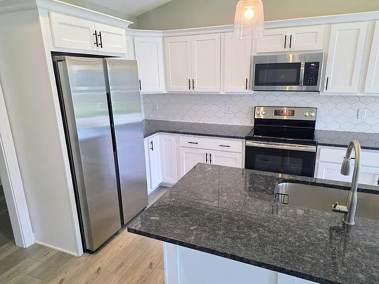 701 Bradford Dr — Photo 5