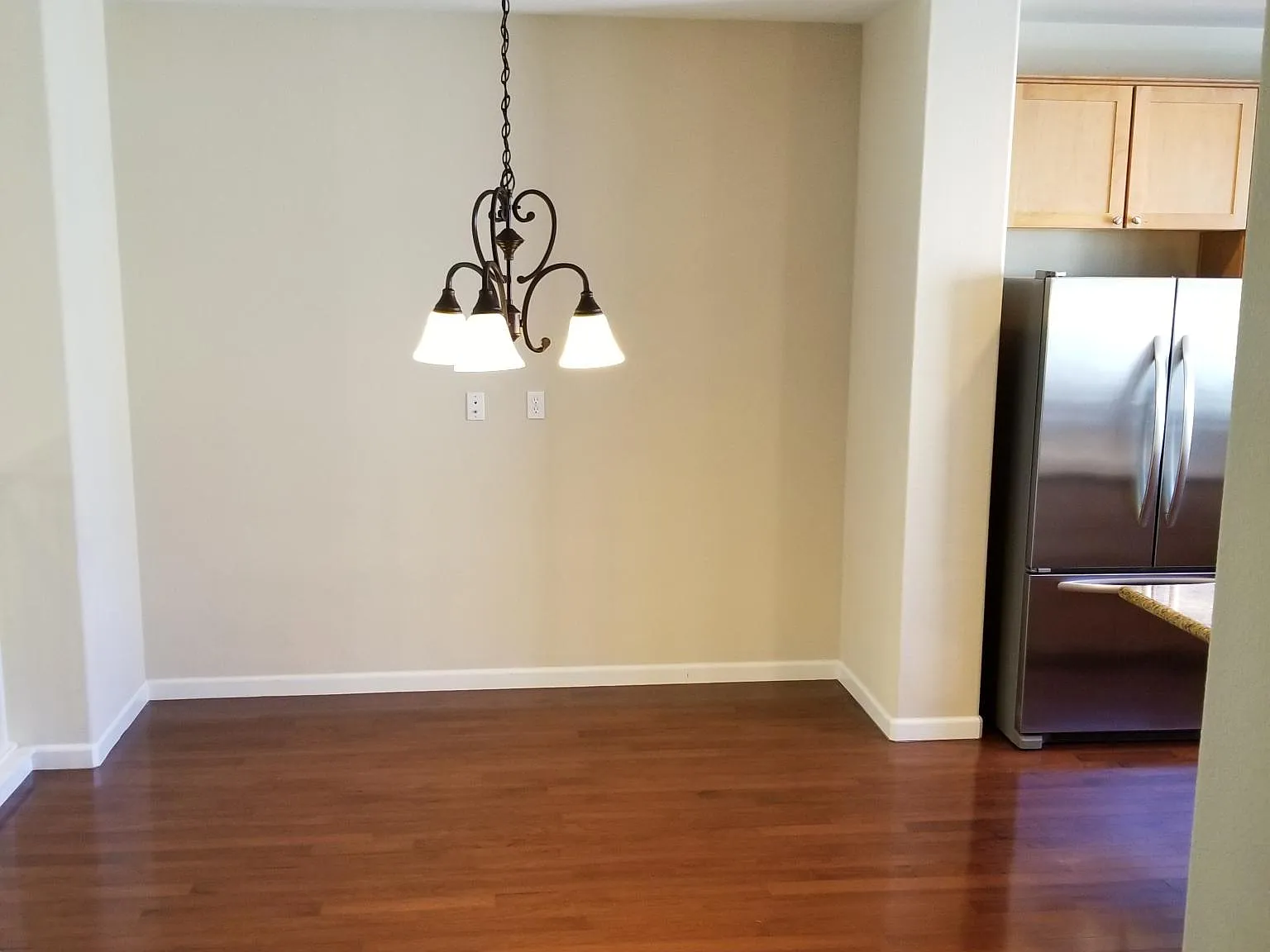 2 bed, 2.5 bath, 1473 sqft, $5,300 — Photo 4