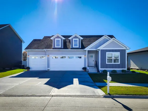 1204 Sunrise Dr, Norfolk, NE 68701