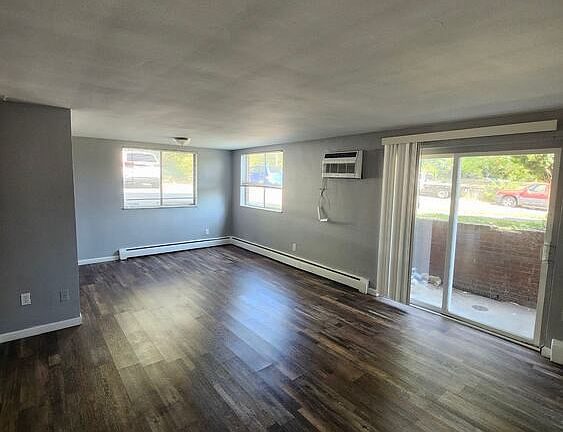 2nd image of 125 Starling Rd #17