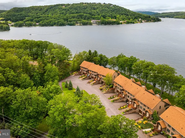 939 Glendale Rd Unit 2, Oakland, MD 21550