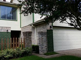 8770 E Rylander Cir, Houston, TX 77071