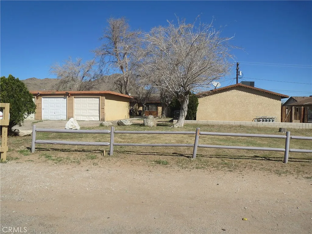 Building Photo - 20316 Rimrock Rd #3