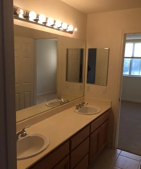 188 Blackstone Dr — Photo 12
