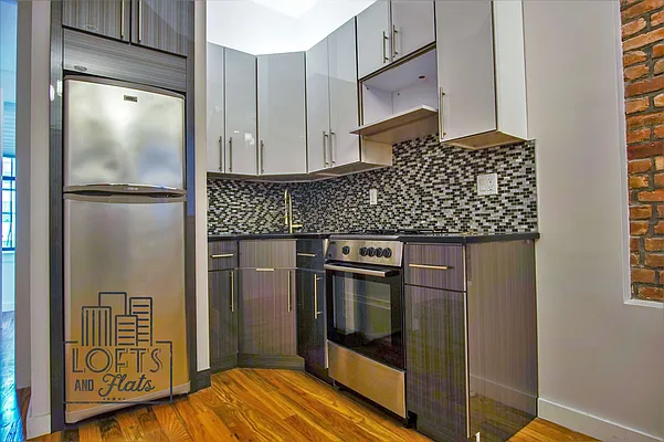 Rented by Lofts and Flats LLC | media 25