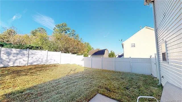 777 Sir Raleigh Dr — Photo 10