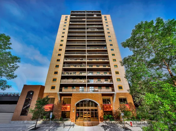 Rideau Tower, 90 Garry St, Winnipeg, MB R3C 4J4