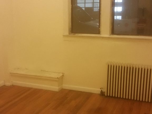 3rd image of 741 Dekalb Ave APT 1B