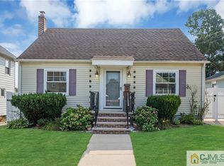 8 James St, South River, NJ 08882