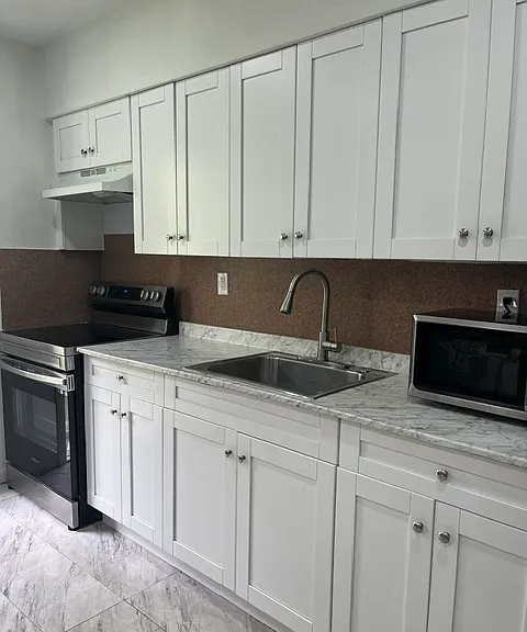 3691 SW 60th Ter — Photo 8