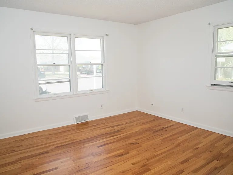 3533 Boston Rd — Photo 9
