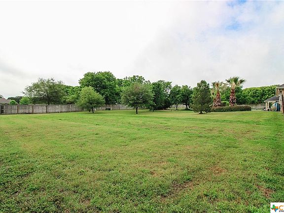 3rd image of 1613 Whispering Oaks Ct