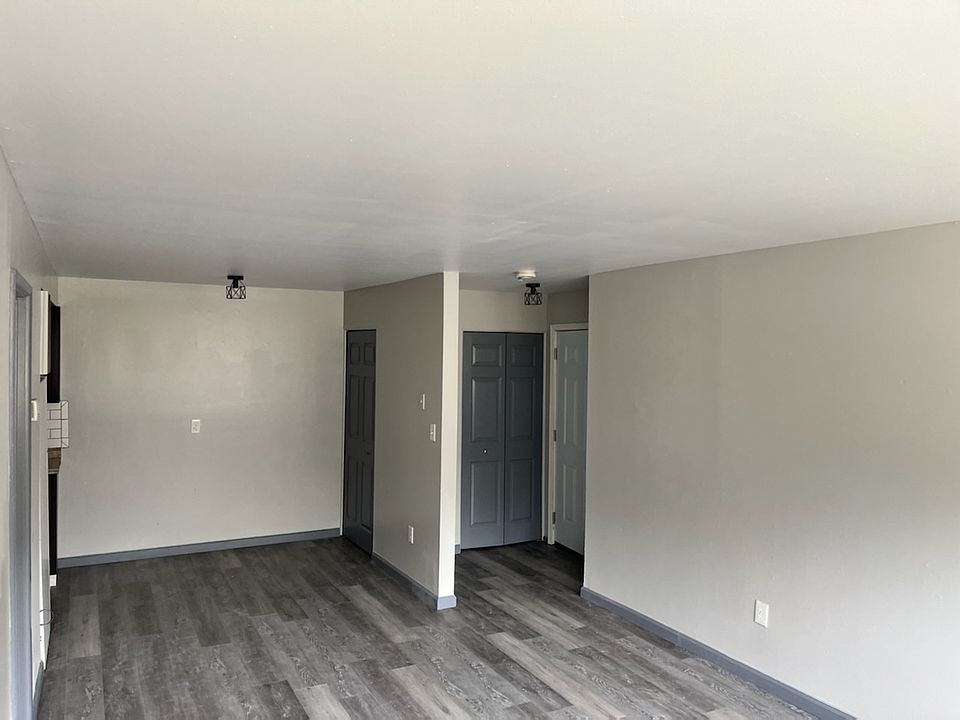 2nd image of 17644 Lahser Rd APT 5