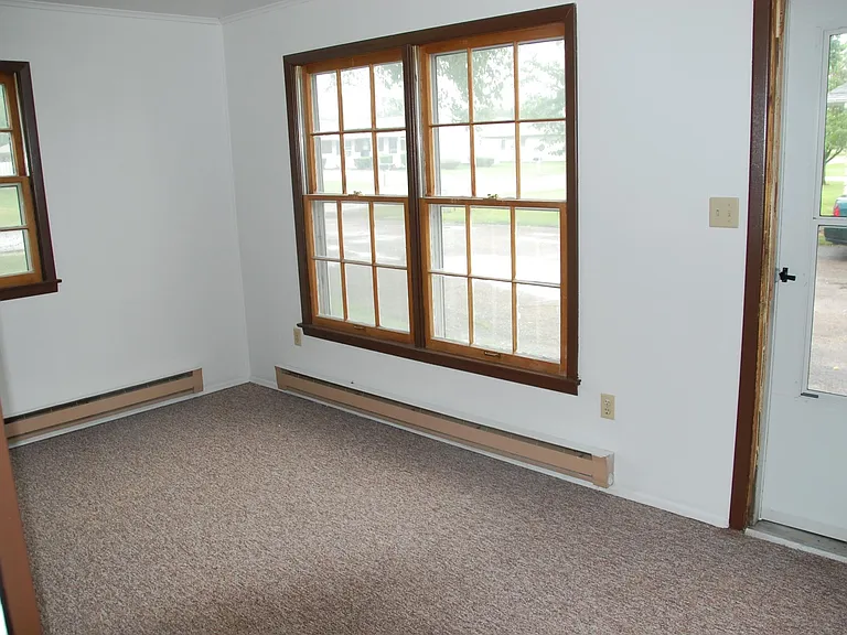 337 W Douglas St — Photo 3