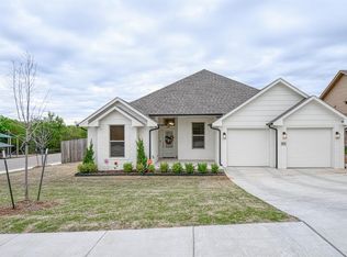 513 Crestland Dr, Norman, OK 73071