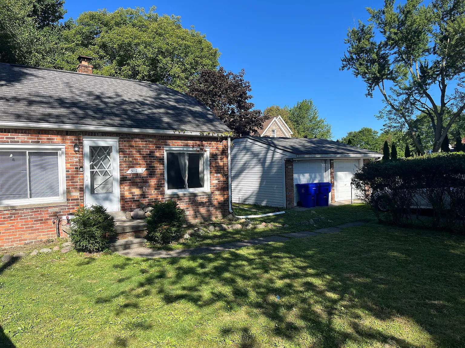 31709 Grove St — Photo 1