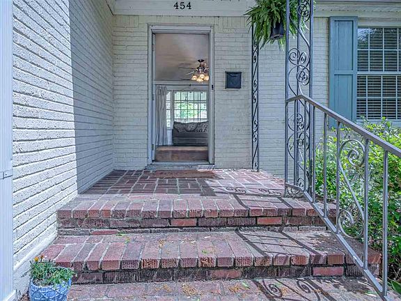 3rd image of 454 E Swan Ridge Cir