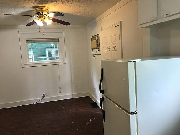 5th image of 412 W Saginaw St APT 2