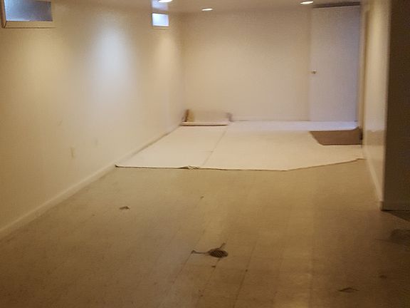 5th image of 20036 Deering St